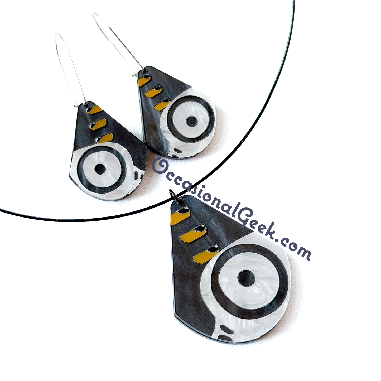 Sussie Dangle Earrings